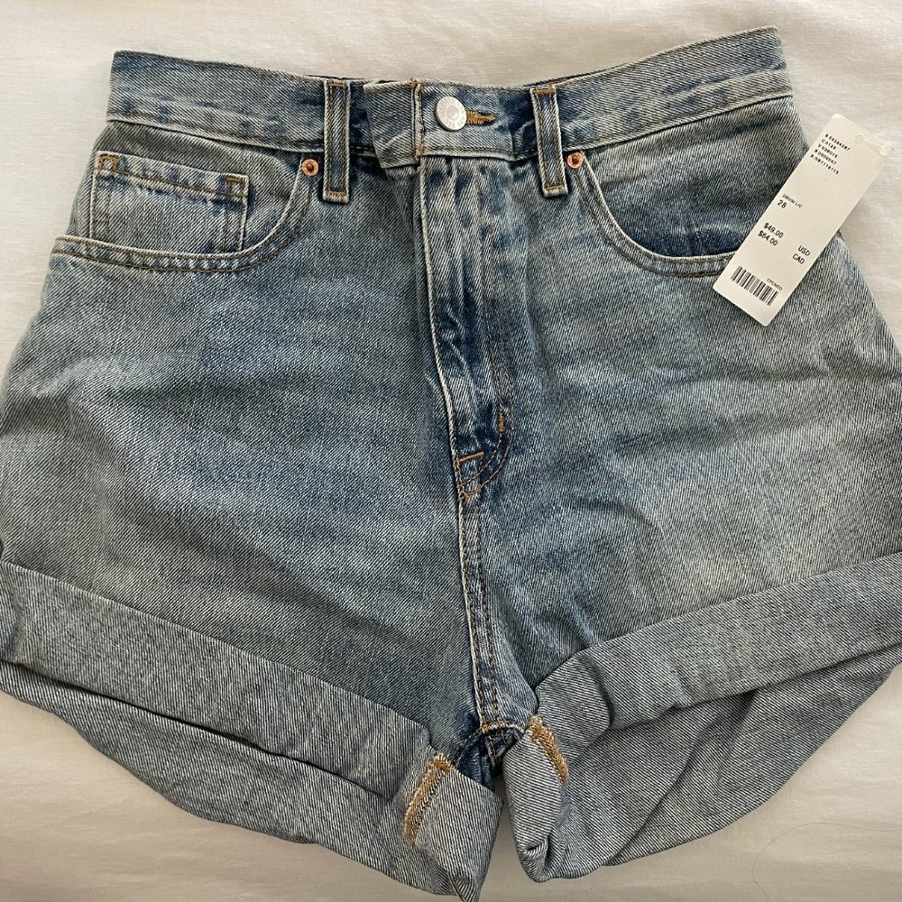 BRAND NEW BDG | Urban Outfitters High Waisted Light Wash Denim Shorts Size 28